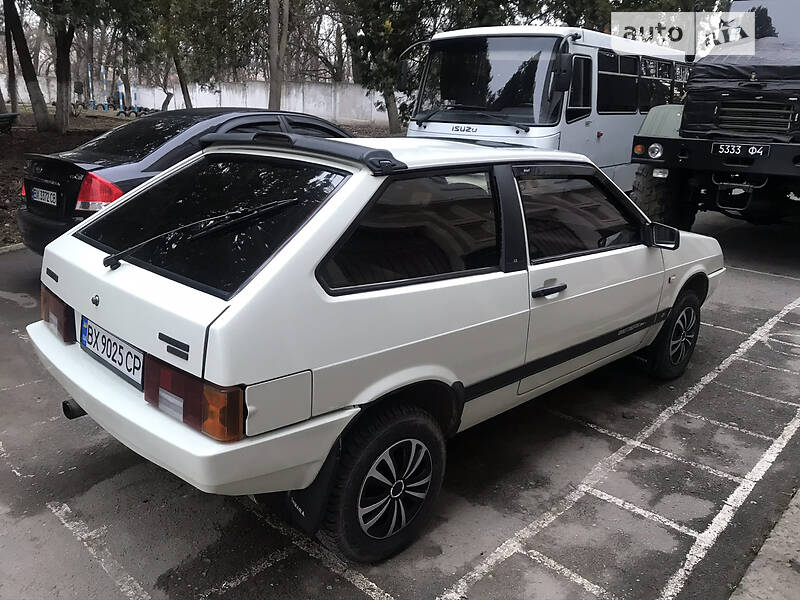 Хэтчбек ВАЗ / Lada 2108 1993 в Каменец-Подольском