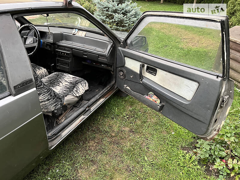 Хэтчбек ВАЗ / Lada 2108 1991 в Мостиске