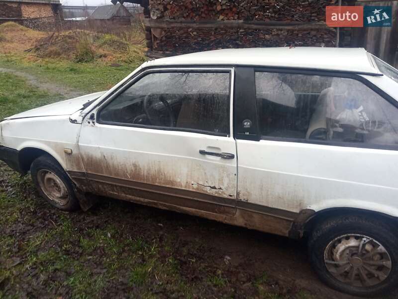 Хетчбек ВАЗ / Lada 2108 1992 в Львові фото 2 Хетчбек ВАЗ / Lada 2108 1992 в Львові