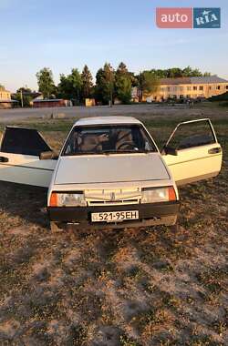 Хэтчбек ВАЗ / Lada 2108 1987 в Новой Ушице