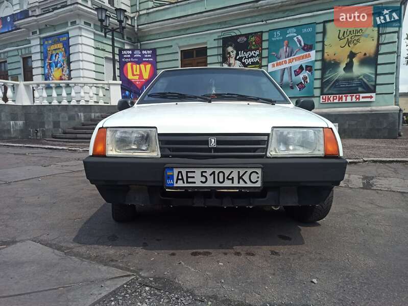 Хетчбек ВАЗ / Lada 2108 1993 в Дніпрі
