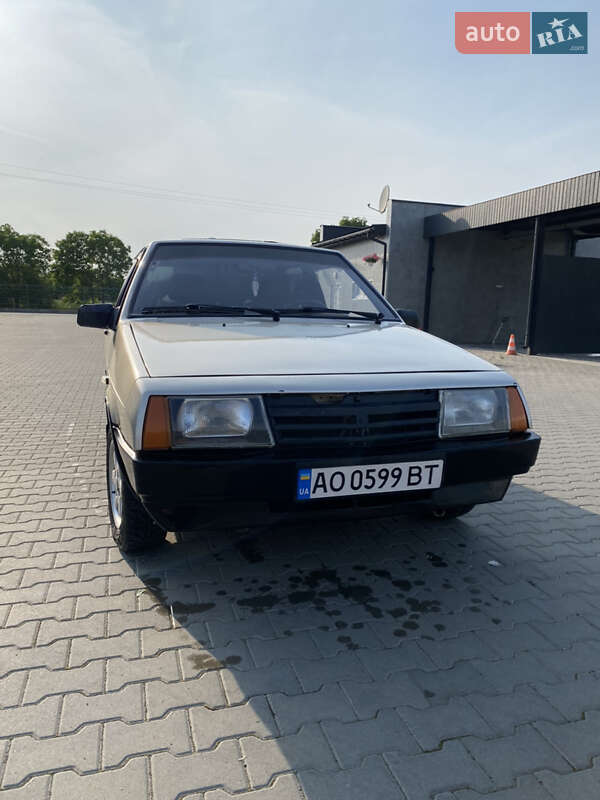 Хэтчбек ВАЗ / Lada 2108 1986 в Берегово
