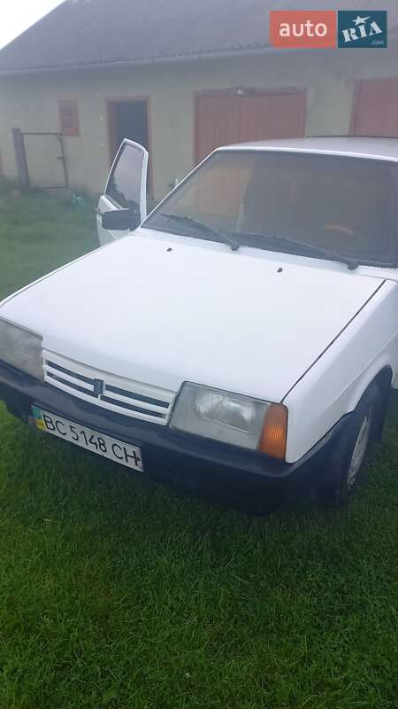 Хетчбек ВАЗ / Lada 2108 1987 в Пустомитах