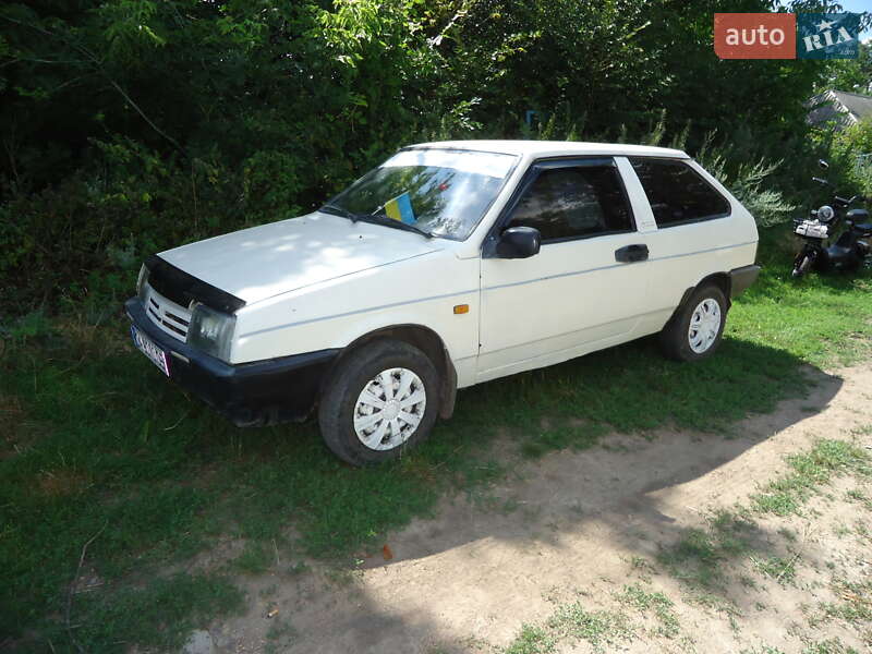 Хэтчбек ВАЗ / Lada 2108 1992 в Умани