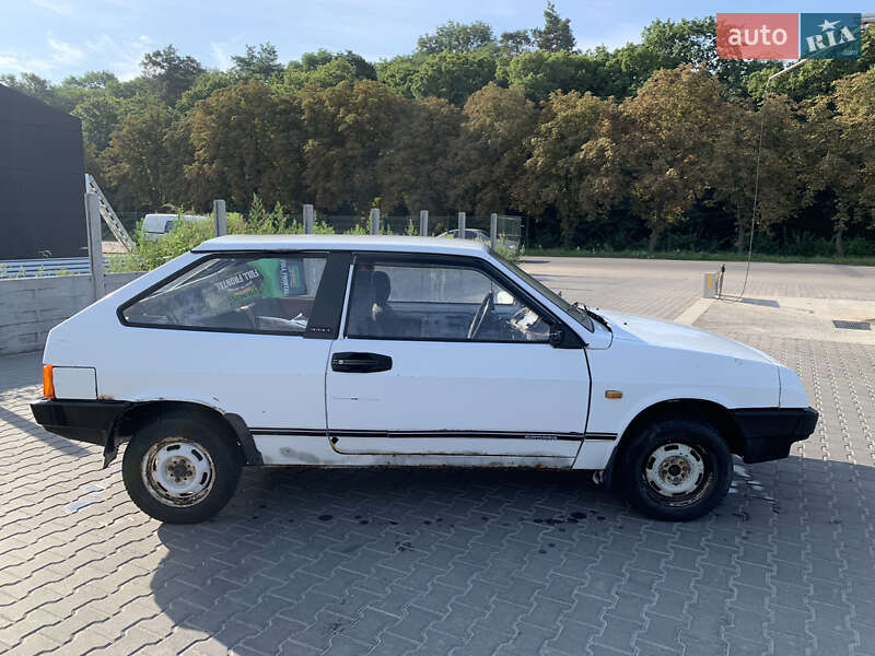 Хэтчбек ВАЗ / Lada 2108 1988 в Белой Церкви