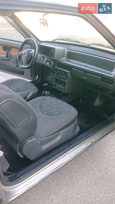 Хэтчбек ВАЗ / Lada 2108 1991 в Херсоне фото 8 Хэтчбек ВАЗ / Lada 2108 1991 в Херсоне