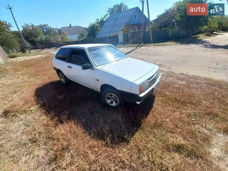Хэтчбек ВАЗ / Lada 2108 1992 в Люботине