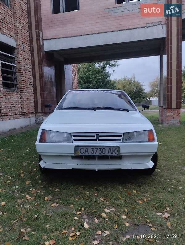 Хэтчбек ВАЗ / Lada 2108 1988 в Чернобае