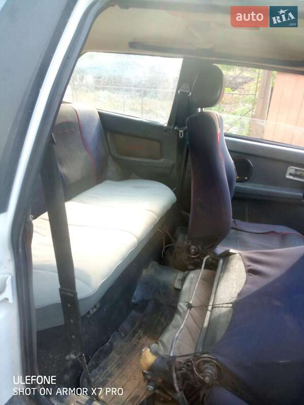Хэтчбек ВАЗ / Lada 2108 1992 в Черновцах фото 3 Хэтчбек ВАЗ / Lada 2108 1992 в Черновцах