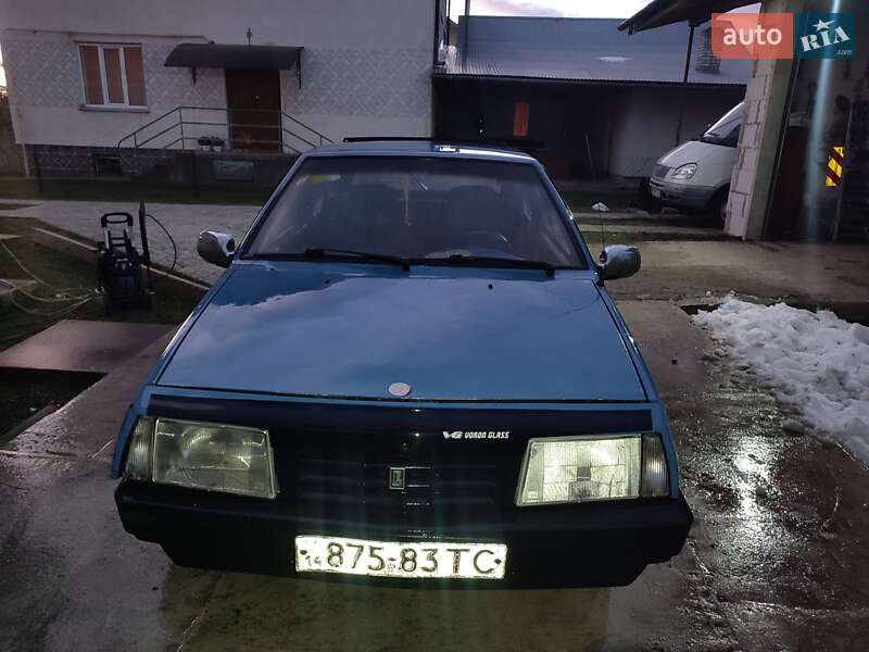 Хэтчбек ВАЗ / Lada 2108 1989 в Моршине
