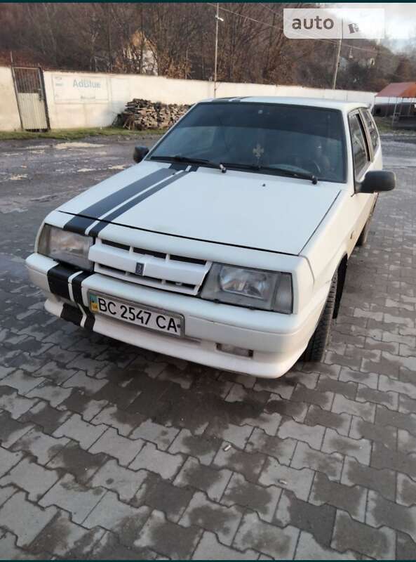 Хетчбек ВАЗ / Lada 2108 1992 в Мукачевому