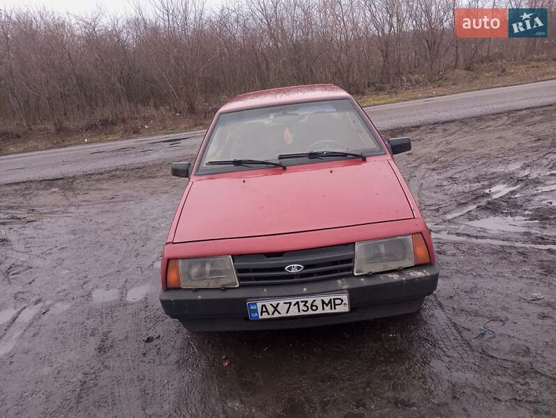 Хэтчбек ВАЗ / Lada 2108 1988 в Краснограде фото 2 Хэтчбек ВАЗ / Lada 2108 1988 в Краснограде