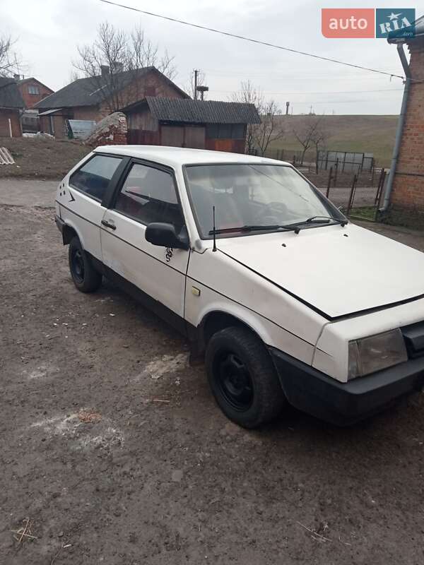 Хэтчбек ВАЗ / Lada 2108 1992 в Сокале
