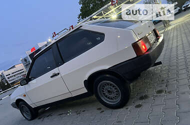 Хэтчбек ВАЗ / Lada 2108 1992 в Черновцах