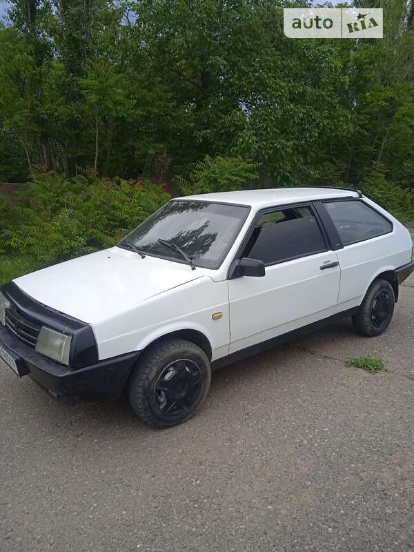 Хэтчбек ВАЗ / Lada 2108 1987 в Великой Александровке