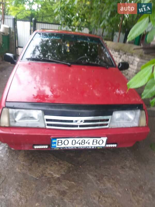 Хэтчбек ВАЗ / Lada 2108 1990 в Чемеровцах