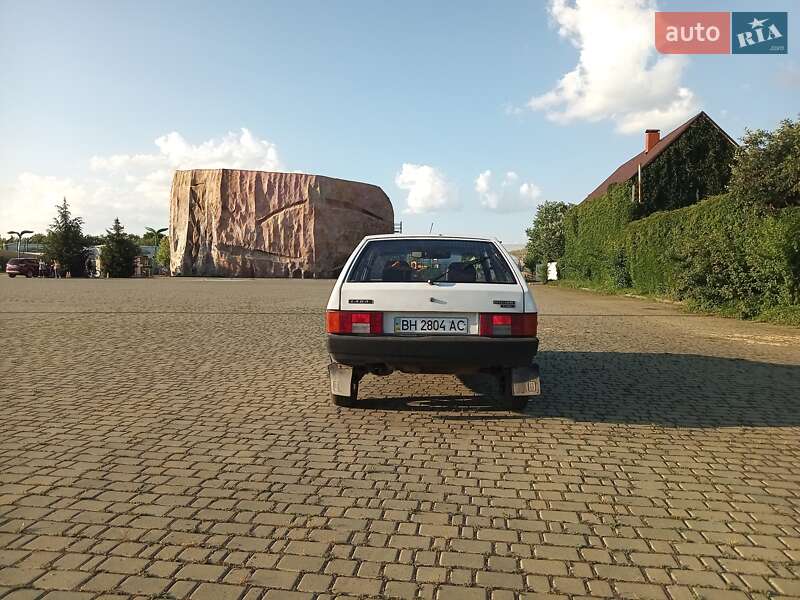 Хэтчбек ВАЗ / Lada 2108 1988 в Одессе