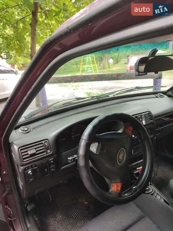Хетчбек ВАЗ / Lada 2108 1996 в Кременчуці фото 10 Хетчбек ВАЗ / Lada 2108 1996 в Кременчуці