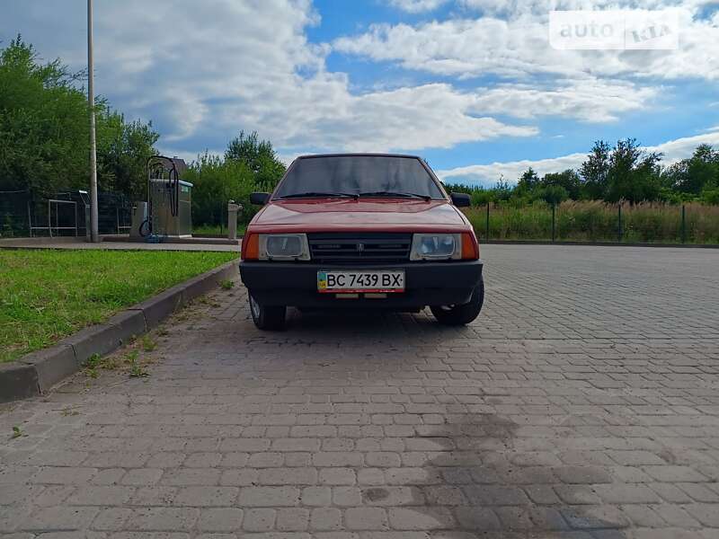 Хэтчбек ВАЗ / Lada 2108 1993 в Дрогобыче