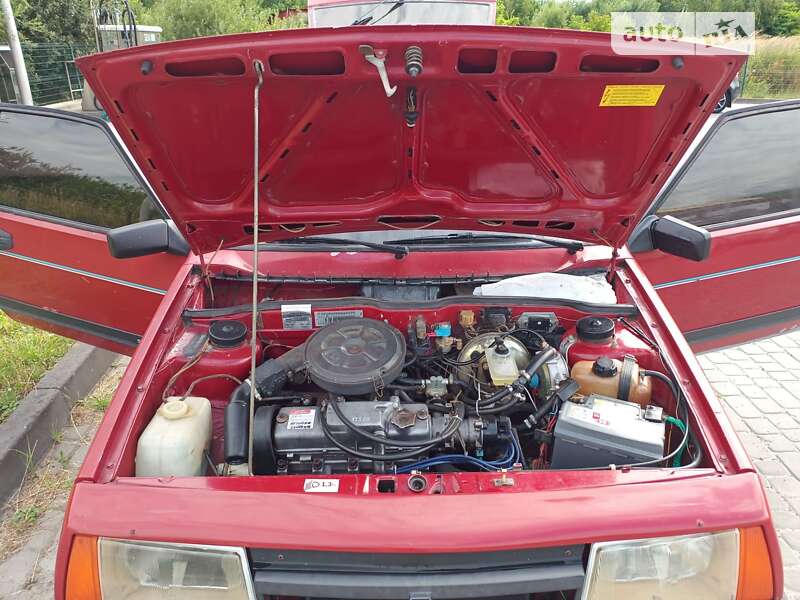 Хэтчбек ВАЗ / Lada 2108 1993 в Дрогобыче