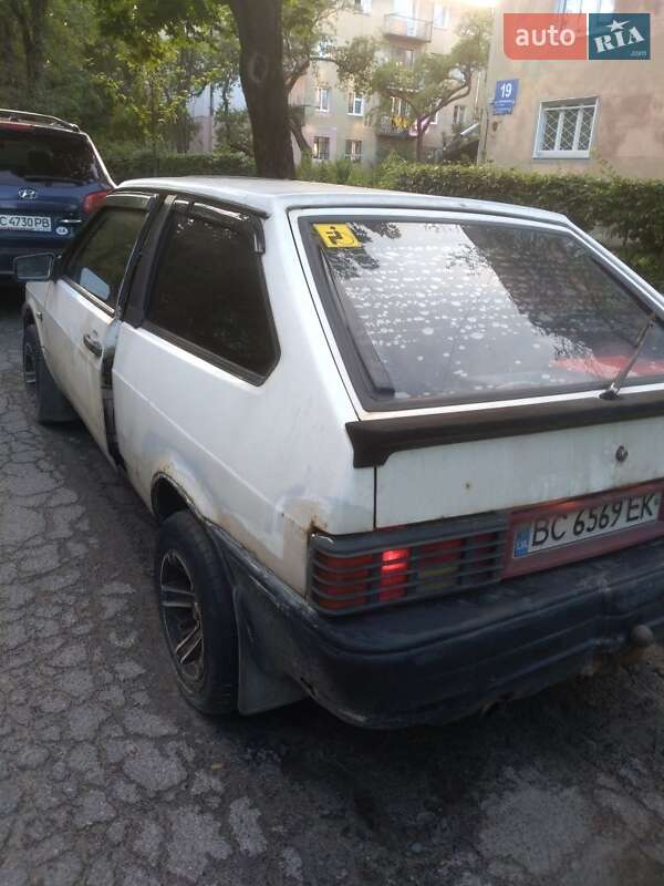 Хэтчбек ВАЗ / Lada 2108 1992 в Львове