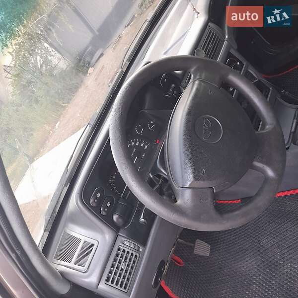 Хэтчбек ВАЗ / Lada 2108 1987 в Килии