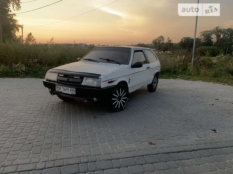 Хетчбек ВАЗ / Lada 2108 1988 в Жовкві