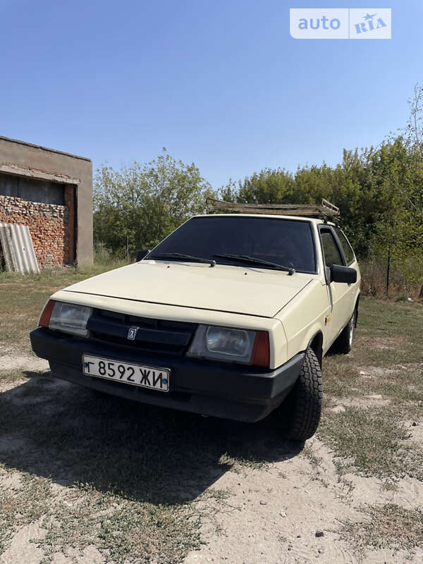 Хетчбек ВАЗ / Lada 2108 1988 в Онуфріївці