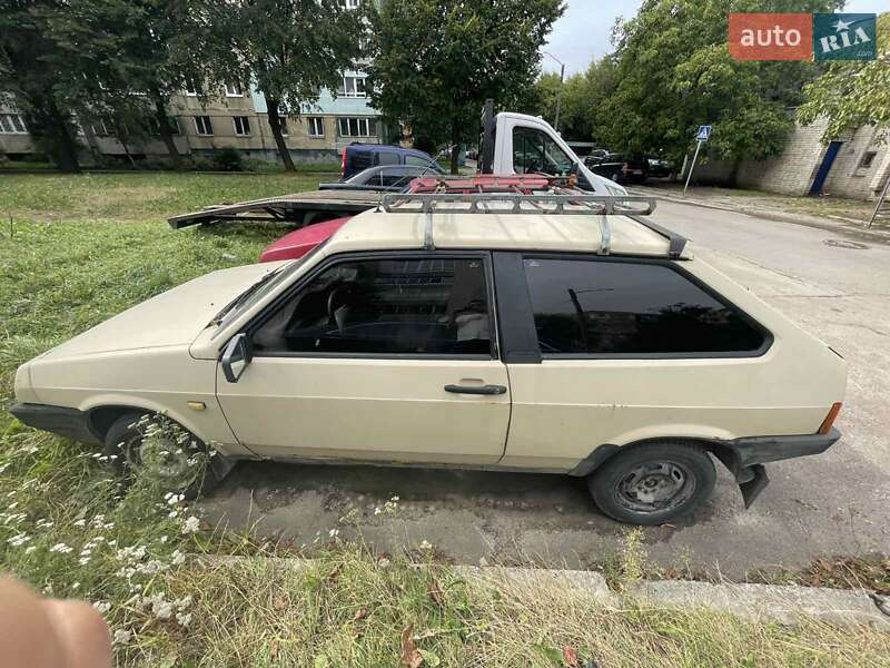 Хетчбек ВАЗ / Lada 2108 1989 в Львові фото 2 Хетчбек ВАЗ / Lada 2108 1989 в Львові