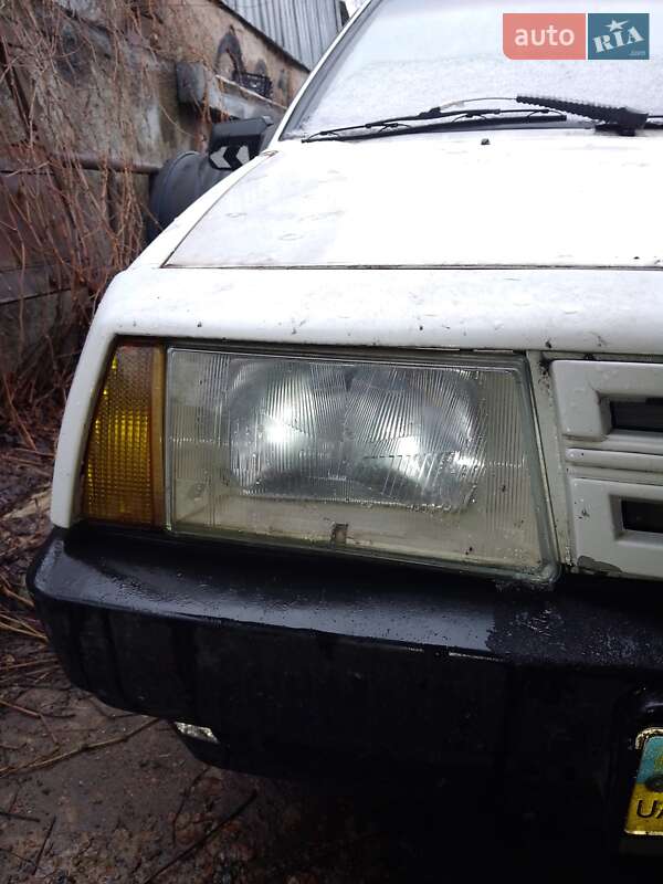 Хэтчбек ВАЗ / Lada 2108 1985 в Чернигове