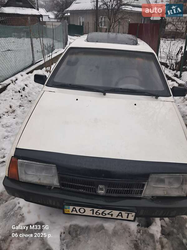 Хэтчбек ВАЗ / Lada 2108 1988 в Ужгороде