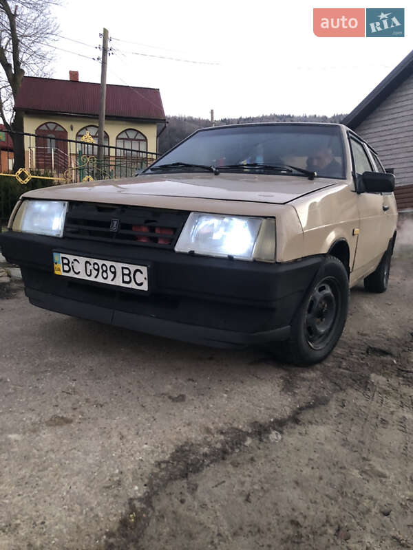 Хетчбек ВАЗ / Lada 2108 1987 в Стрию