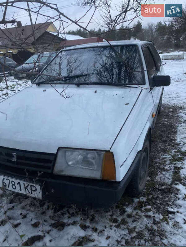 Хэтчбек ВАЗ / Lada 2108 1995 в Ровно