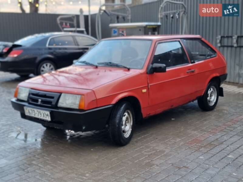 Хэтчбек ВАЗ 2108 1992 в 