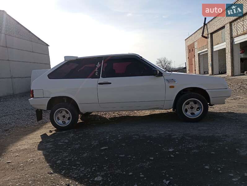Хэтчбек ВАЗ / Lada 2108 1987 в Каменском
