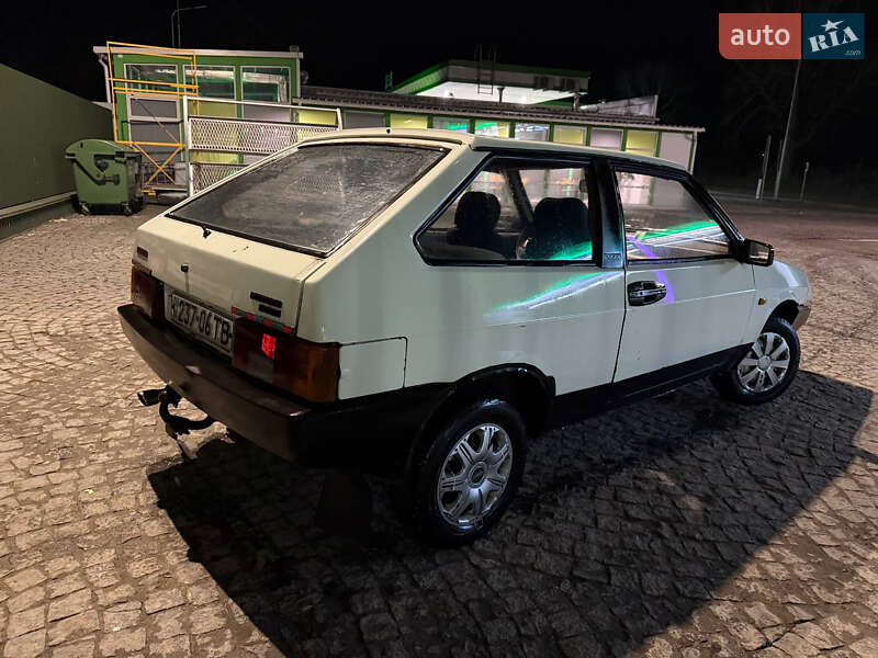 Хэтчбек ВАЗ / Lada 2108 1988 в Золочеве