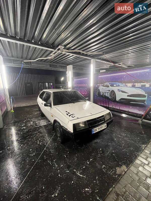 Хэтчбек ВАЗ / Lada 2108 1990 в Ровно