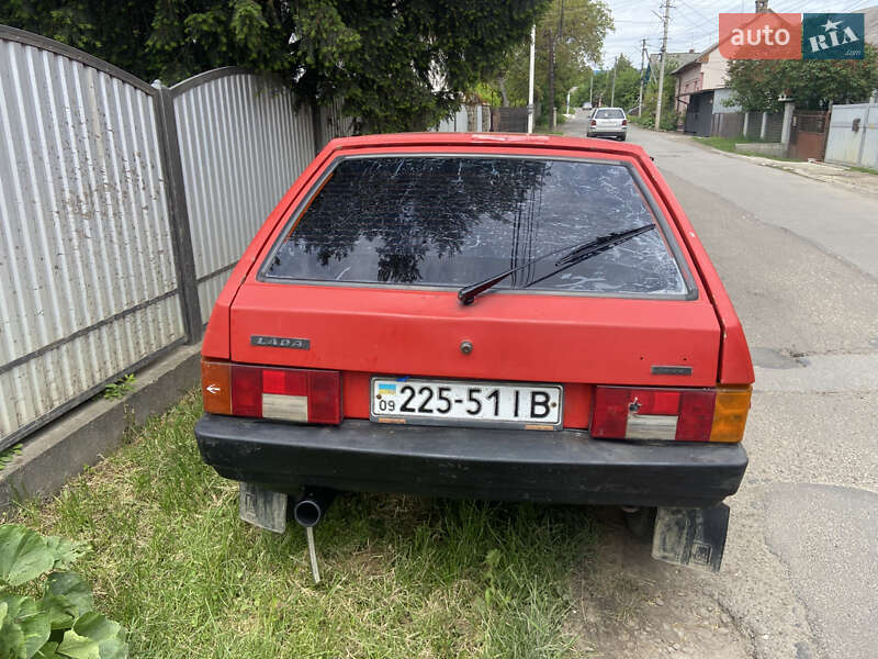 Хэтчбек ВАЗ / Lada 2108 1988 в Черновцах