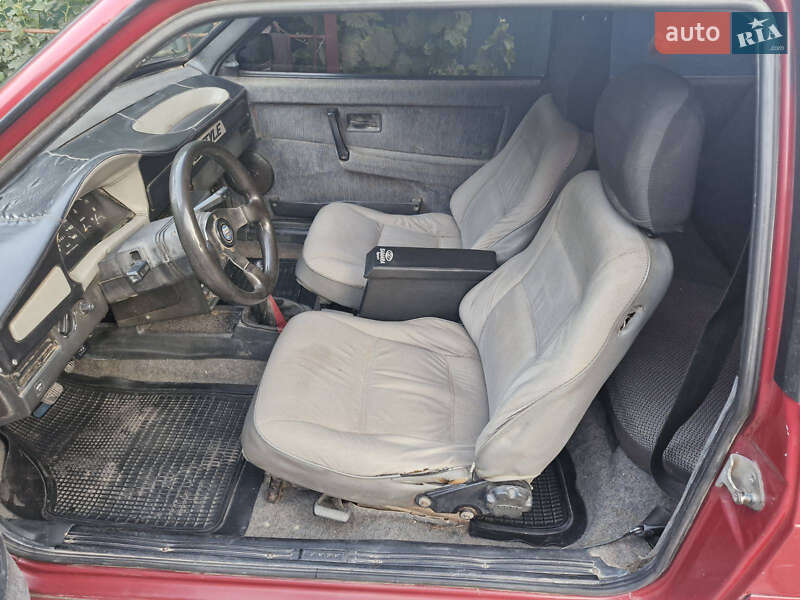 Хэтчбек ВАЗ / Lada 2108 1990 в Килии