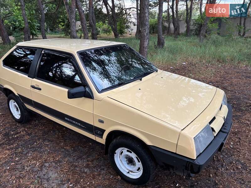 Хэтчбек ВАЗ 2108 1986 в 
