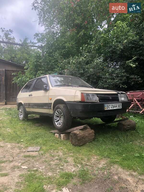 Хэтчбек ВАЗ / Lada 2108 1989 в Золочеве