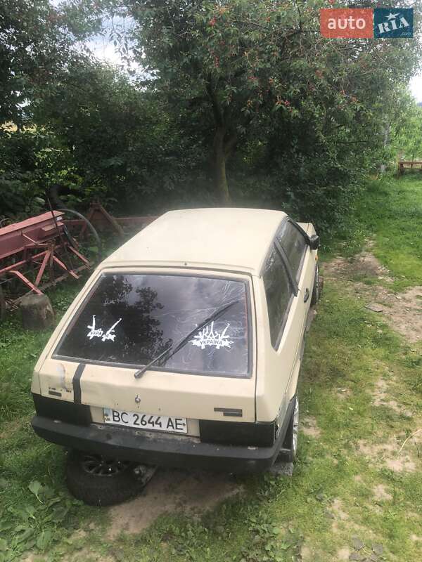 Хэтчбек ВАЗ / Lada 2108 1989 в Золочеве