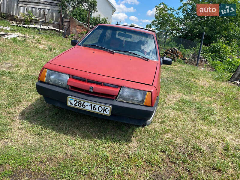 Хэтчбек ВАЗ 2108 1987 в 