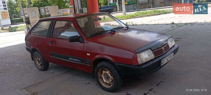 Хэтчбек ВАЗ / Lada 2108 1992 в Херсоне