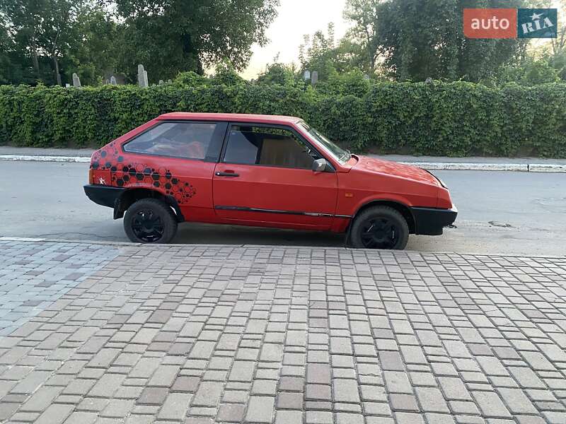 Хэтчбек ВАЗ 2108 1992 в 