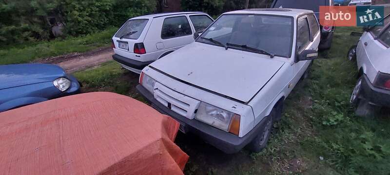 Хетчбек ВАЗ / Lada 2108 1986 в Львові фото 2 Хетчбек ВАЗ / Lada 2108 1986 в Львові