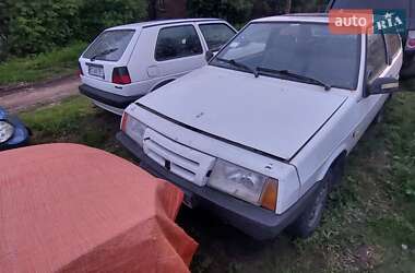 Хетчбек ВАЗ 2108 1986 в  фото 2 Хетчбек ВАЗ 2108 1986 в