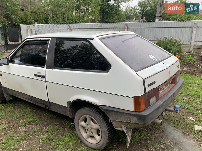 Хэтчбек ВАЗ / Lada 2108 1986 в Ильинцах фото 4 Хэтчбек ВАЗ / Lada 2108 1986 в Ильинцах