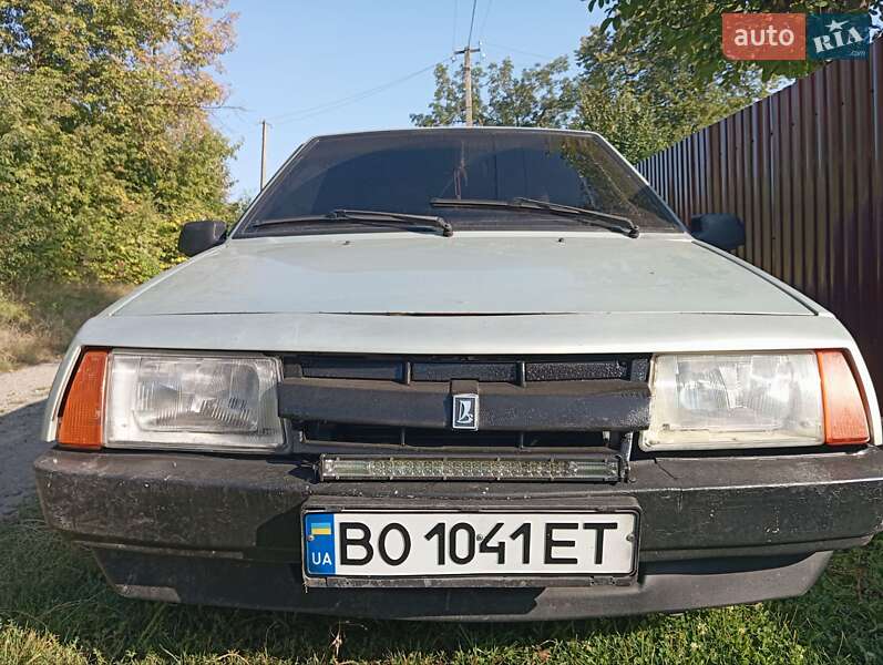 Хэтчбек ВАЗ 2108 1987 в 