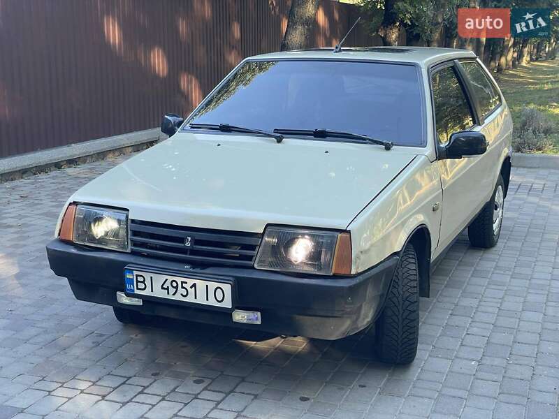Хэтчбек ВАЗ 2108 1989 в 